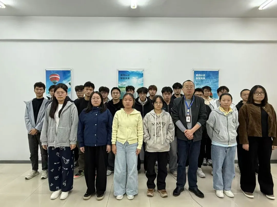 【近期結班留影】時光會定格此刻，但夢想永